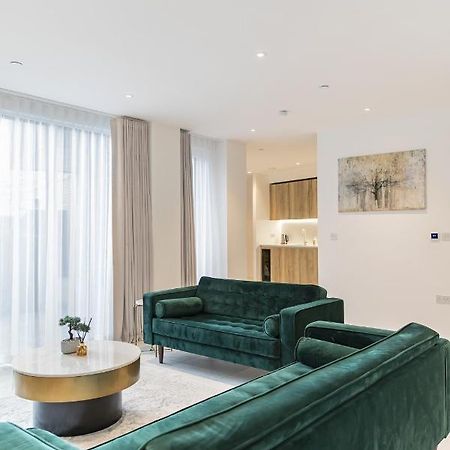 Luxury Spacious Flat With Communal Gardens And Parking Londra Esterno foto
